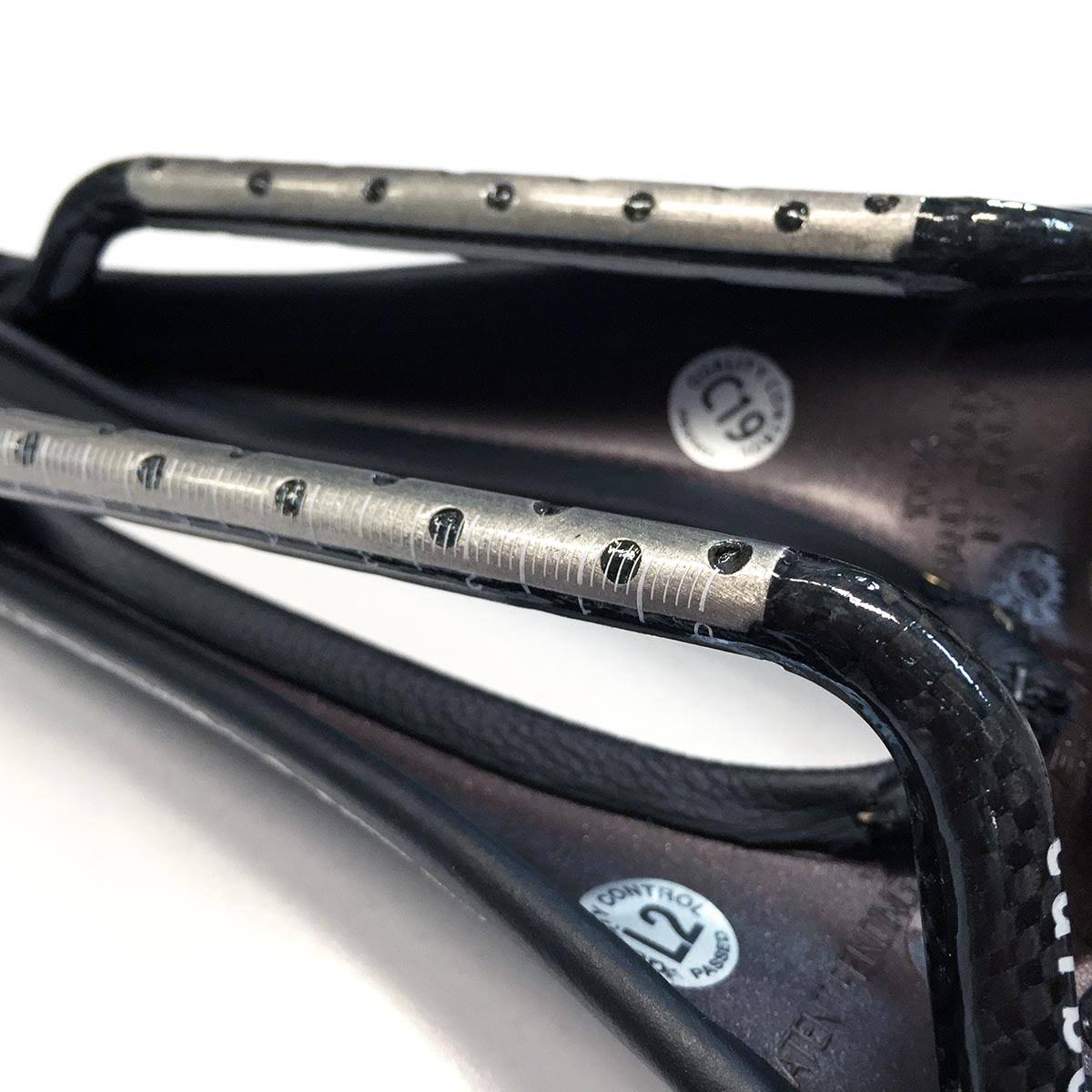 Carbon Rail Saddle J407