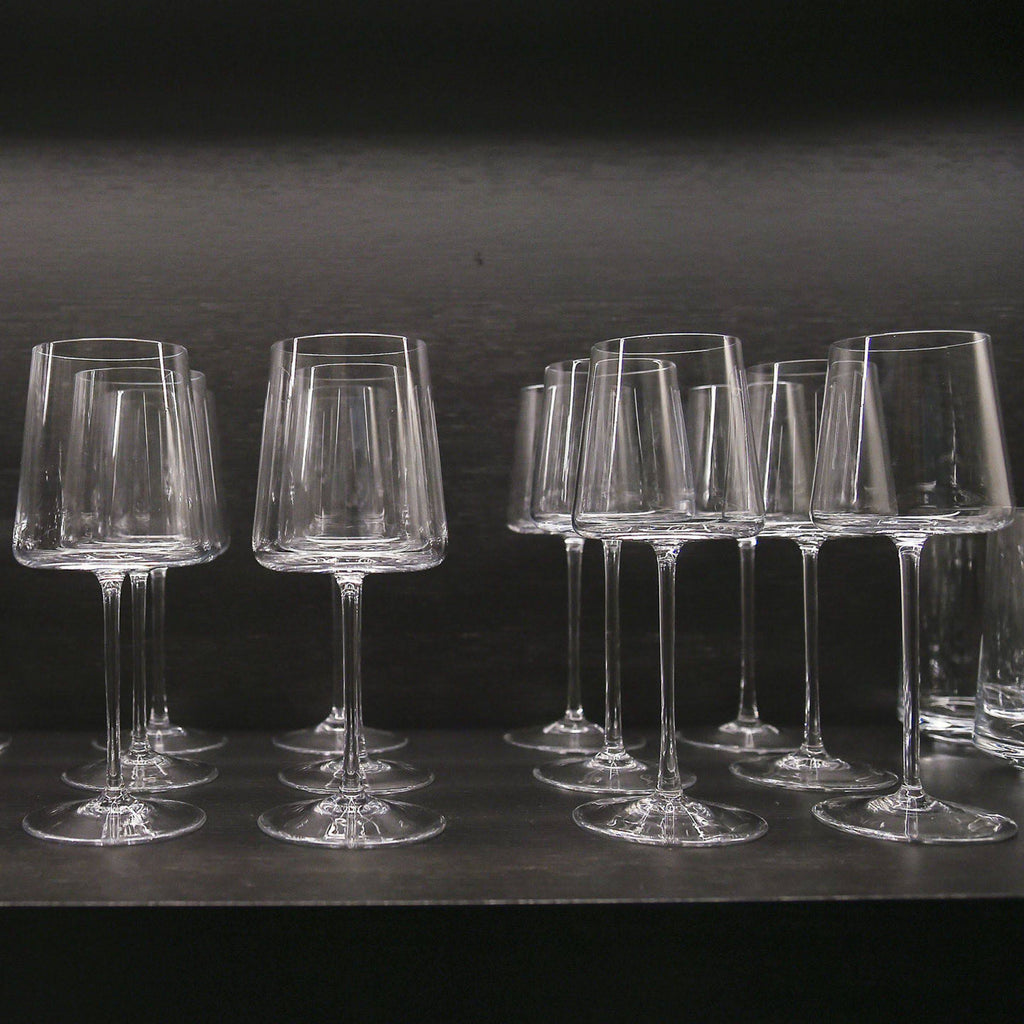 Set of 2 Wine Glasses D601