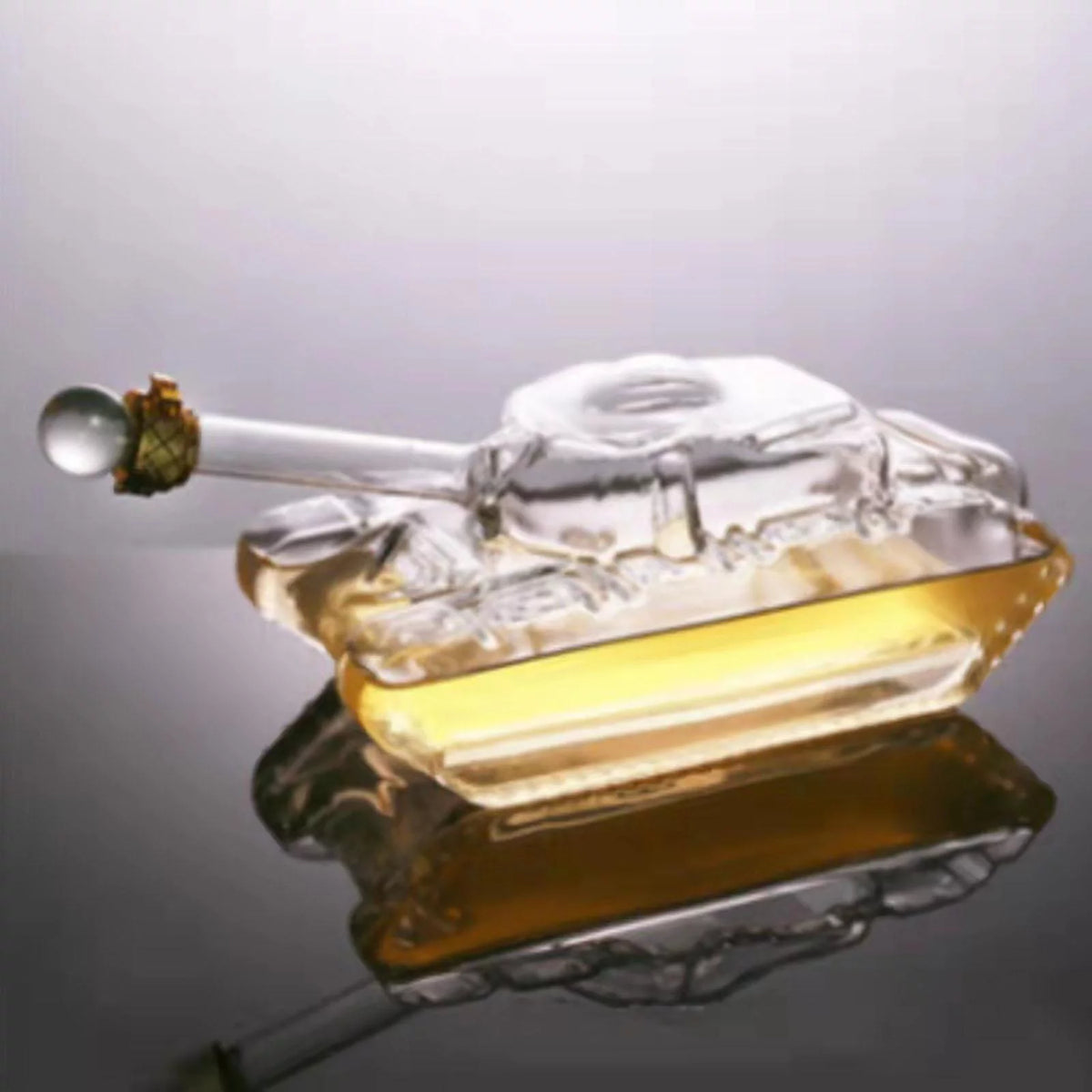Tank Shaped Clear Decanter V926249