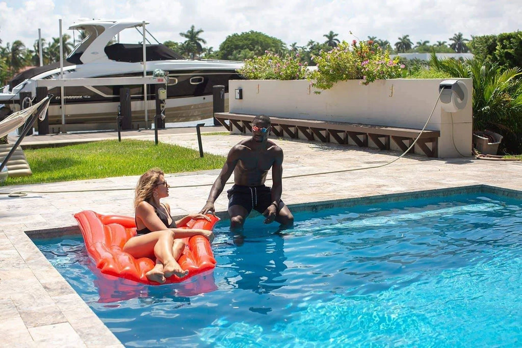 Red Cup Pool Raft W97380