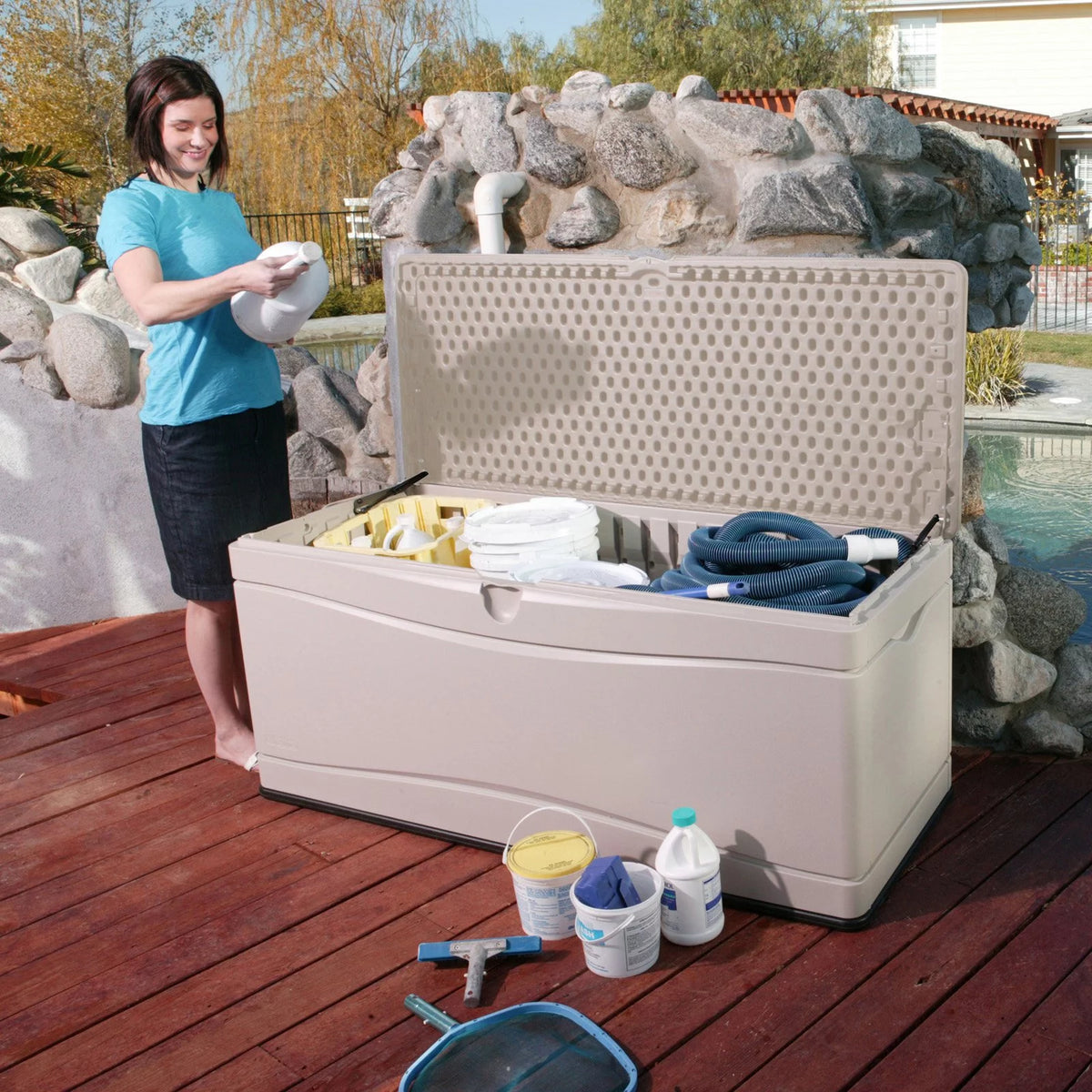 Heavy-Duty 130 Gallon Plastic Deck Box H6633
