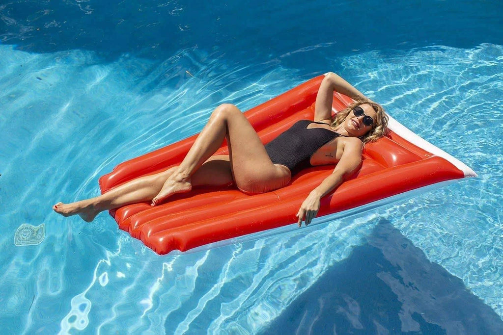 Red Cup Pool Raft W97380